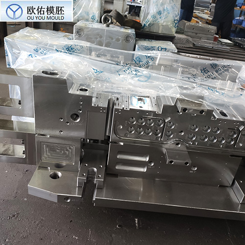 非標定制大型模架