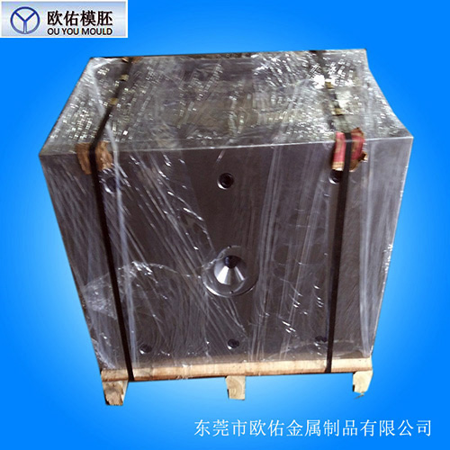 標準模架